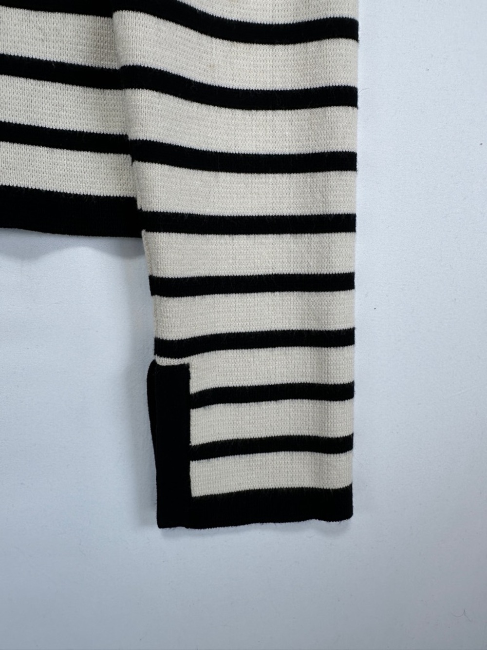 Zara Knit Striped Cardigan Black White Pearl Button Cropped Sweater L - Picture 2 of 7